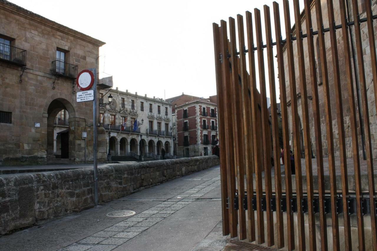 Casa Bubi Apartment Soria Bagian luar foto